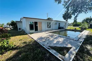 21098 Glendale Ave, Port Charlotte, FL 33952 - Photo 10