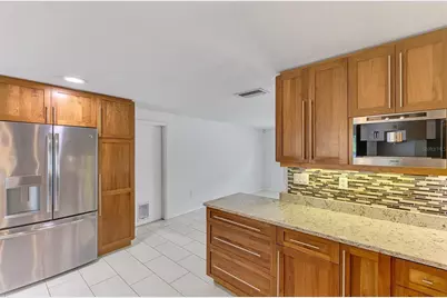 1110 Carmella Circle, Sarasota, FL 34243 - Photo 16