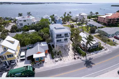 106 11th Street S, Bradenton Beach, FL 34217 - Photo 14
