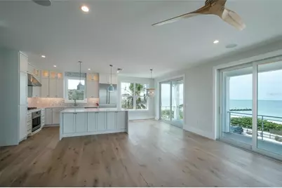 106 11th Street S, Bradenton Beach, FL 34217 - Photo 12