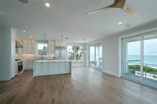 106 11th St S, Bradenton Beach, FL 34217 - Photo 12