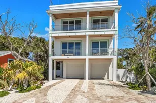 106 11th St S, Bradenton Beach, FL 34217 - Photo 1