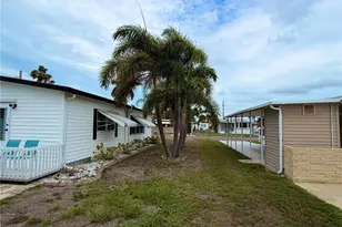 5205 5th St E, Bradenton, FL 34203 - Photo 18
