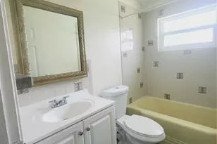2023 Gold Ave, Sarasota, FL 34235 - Photo 12