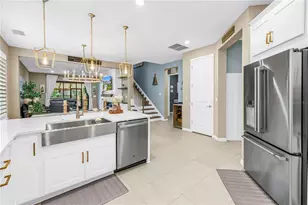9240 Tequila Sunrise Dr, Sarasota, FL 34241 - Photo 4