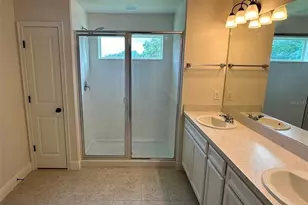 11634 Cambium Crown Dr, Riverview, FL 33569 - Photo 8