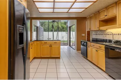 1028 Sylvia Lane, Tampa, FL 33613 - Photo 14