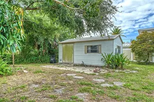 621 Alhambra Rd, Venice, FL 34285 - Photo 36