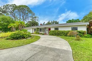 621 Alhambra Rd, Venice, FL 34285 - Photo 6