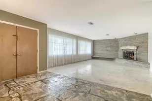 621 Alhambra Rd, Venice, FL 34285 - Photo 10