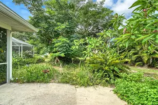 621 Alhambra Rd, Venice, FL 34285 - Photo 32