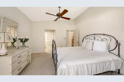 4652 Oak Hollow Drive #19, Sarasota, FL 34241 - Photo 22