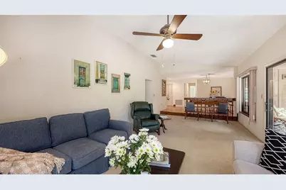4652 Oak Hollow Drive #19, Sarasota, FL 34241 - Photo 10