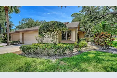 4652 Oak Hollow Drive #19, Sarasota, FL 34241 - Photo 4