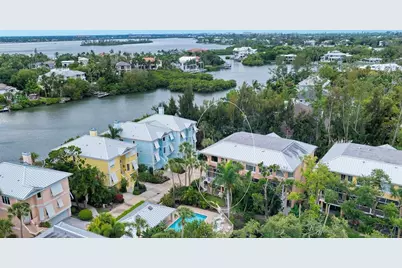 3942 Hamilton Club Circle #13, Sarasota, FL 34242 - Photo 6