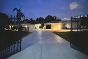 2746 53rd St, Sarasota, FL 34234 - Photo 6