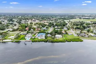 7538 Westmoreland Dr, Sarasota, FL 34243 - Photo 10