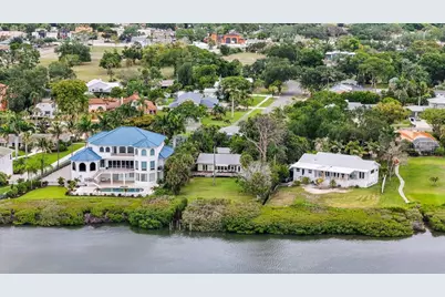 7538 Westmoreland Drive, Sarasota, FL 34243 - Photo 2