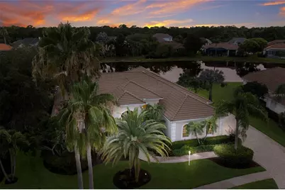 7920 Royal Queensland Way, Lakewood Ranch, FL 34202 - Photo 4