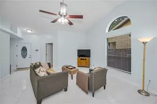 4113 Quail Briar Dr, Valrico, FL 33596 - Photo 8