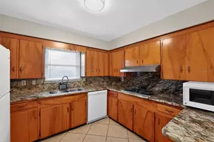 2505 Wood St, Sarasota, FL 34237 - Photo 16