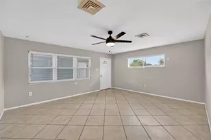 2505 Wood St, Sarasota, FL 34237 - Photo 12
