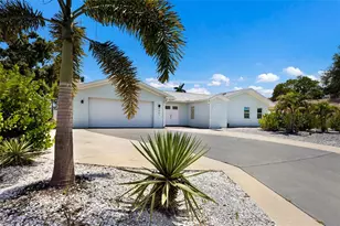 5407 2nd Ave Dr NW, Bradenton, FL 34209 - Photo 2