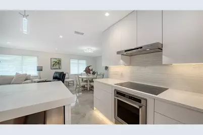 1900 Benjamin Franklin Drive #V11, Sarasota, FL 34236 - Photo 14