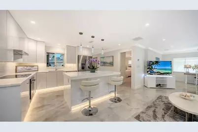 1900 Benjamin Franklin Drive #V11, Sarasota, FL 34236 - Photo 6