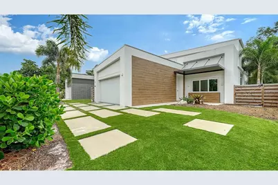 2138 Hawthorne Street, Sarasota, FL 34239 - Photo 4