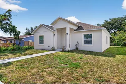 7977 49th Avenue N, Saint Petersburg, FL 33709 - Photo 2