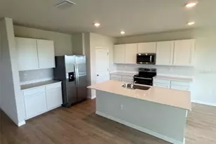 3813 Silver Strand Trl, Palmetto, FL 34221 - Photo 2