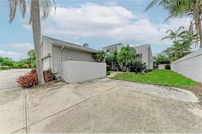 11207 Longwood Ct, Bradenton, FL 34209 - Photo 4