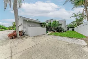 11207 Longwood Ct, Bradenton, FL 34209 - Photo 4