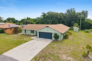 3041 Nocturne Rd, Venice, FL 34293 - Photo 2