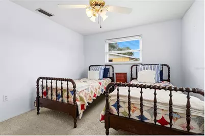 1006 De Leo Drive, Sarasota, FL 34243 - Photo 12