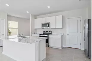 3394 Hilltop Cir, Bradenton, FL 34211 - Photo 10