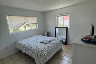 820 Pineland Ave, Venice, FL 34285 - Photo 8