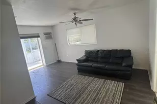 820 Pineland Ave, Venice, FL 34285 - Photo 6