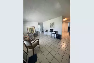 820 Pineland Avenue, Venice, FL 34285 - Photo 2