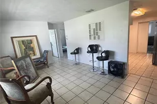 820 Pineland Ave, Venice, FL 34285 - Photo 2