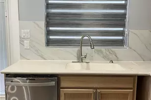 1746 8th St, Sarasota, FL 34236 - Photo 4