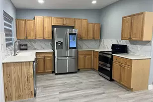 1746 8th St, Sarasota, FL 34236 - Photo 2