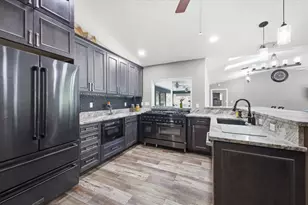 604 136th St E, Bradenton, FL 34212 - Photo 8