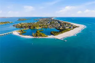2525 Gulf of Mexico Dr, Longboat Key, FL 34228 - Photo 16