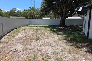 1230 Kew Cir, Lakeland, FL 33815 - Photo 32