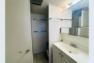 147 Maui Drive, Palmetto, FL 34221 - Photo 18
