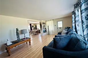 147 Maui Dr, Palmetto, FL 34221 - Photo 10