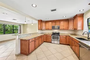3304 Swaan Ln, Sarasota, FL 34235 - Photo 12