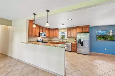 3304 Swaan Lane, Sarasota, FL 34235 - Photo 10